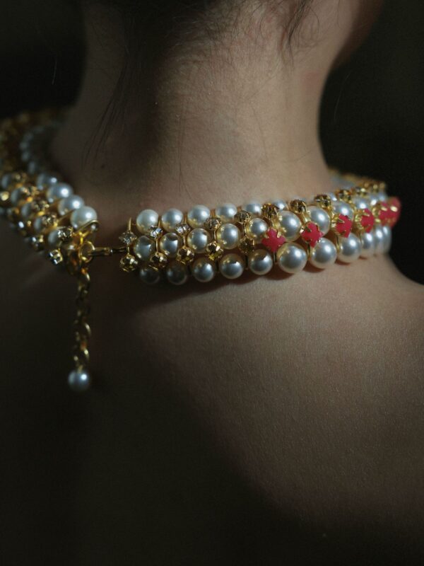 #313 Fashionable and High-end Retro colored diamond Pearl Necklace - Image 7