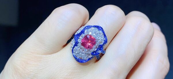 373#High end natural lotus colored Mahenggai spinel ring with 1.53 carats of main stone and 18k gold inlaid with diamonds - Image 7