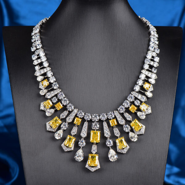 #121 S925 Silver Light Luxury Exquisite High-end high-carbon diamond necklace