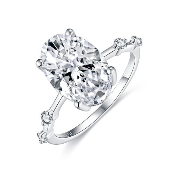 #153 S925 Silver Light Luxury Exquisite High-end Oval 4.5-carat Moissanite ring for women - Image 8