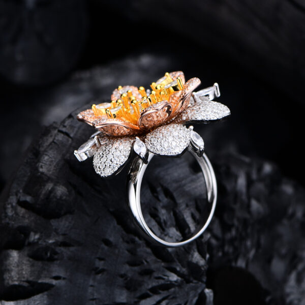 #202 S925 Silver micro-set Zircon large Flower ring, a new exaggerated and personalized girls' ring - Image 8