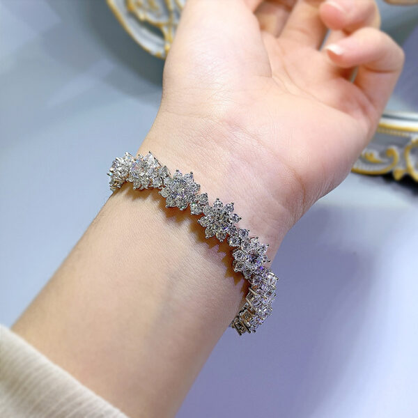 #56 S925 Silver Flower-shaped High-carbon Drill Women's Bracelet - Image 9