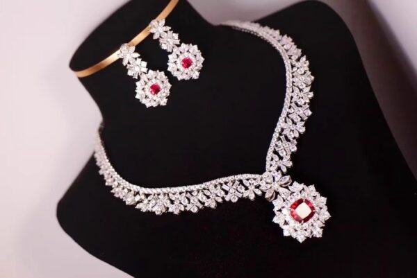 #101 925 Silver-inlaid Zircon Necklace and Earring set - Image 4