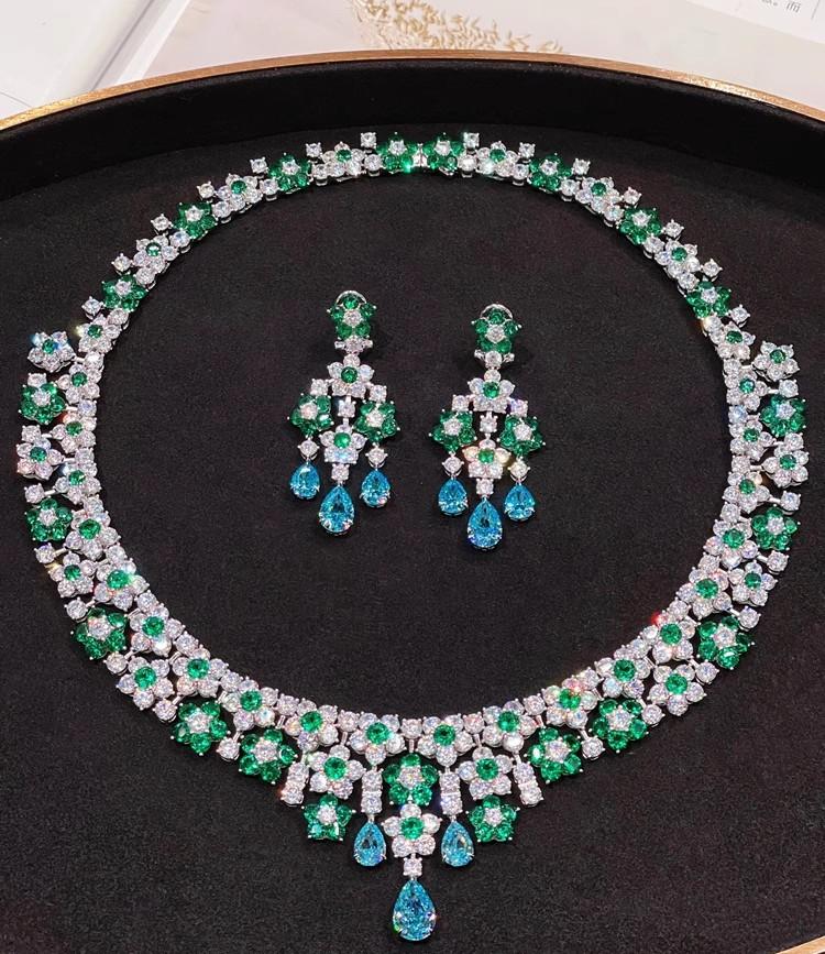 #207 S925 silver-gold Bohemian-style luxury necklace and earrings set. Handcrafted with high-carat diamonds and aquamarine gemstones for a drop-shaped necklace.
