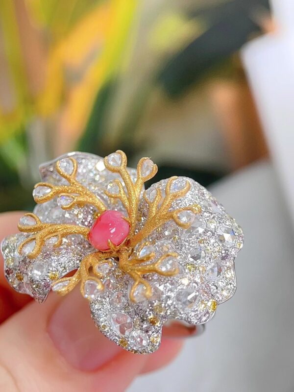 370#High end natural flamingo powder conch pearl hole bead ring with main stone of 0.96 carats, 18k gold with diamond, dys with jewelry certificate - Image 2