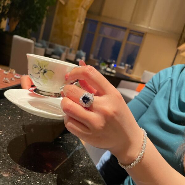 #136 S925 Silver Light Luxury Exquisite High-end 3-carat square cushion-shaped cultivated pigeon blood red gemstone ring - Image 3