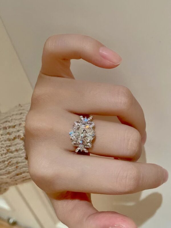 #285 925 sterling silver plated with gold, butterfly-shaped pendant, pigeon egg-shaped diamond ring, G color high-carat diamond, oval shape, 6 carats, engagement ring - Image 3