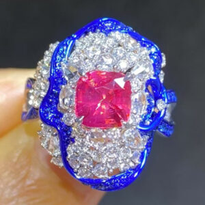 373#High end natural lotus colored Mahenggai spinel ring with 1.53 carats of main stone and 18k gold inlaid with diamonds