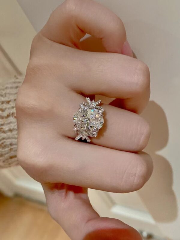 #285 925 sterling silver plated with gold, butterfly-shaped pendant, pigeon egg-shaped diamond ring, G color high-carat diamond, oval shape, 6 carats, engagement ring - Image 4