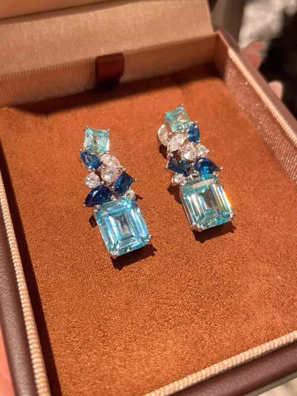#224 Fashionable High-End Aquamarine Banquet Necklace - Image 3