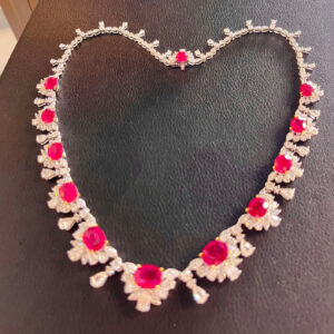 397#High end fashion natural Burmese pigeon blood red ruby necklace with main stone of 29.35 carats and 18K gold inlaid with natural diamonds