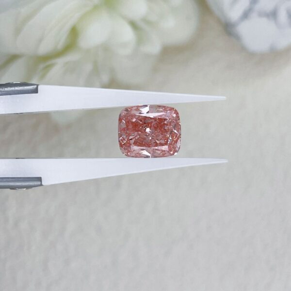 39# 8.5 Large carat deep pink diamond, laboratory-grown IGI diamond, fat square cushion-shaped grown diamond - Image 4
