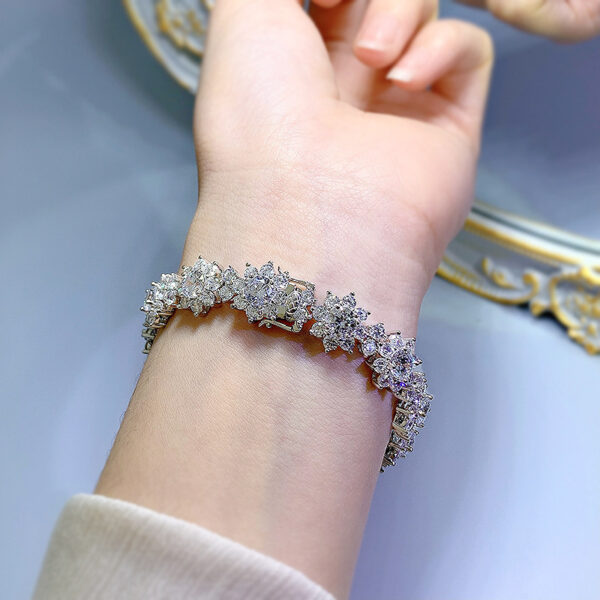 #56 S925 Silver Flower-shaped High-carbon Drill Women's Bracelet - Image 7