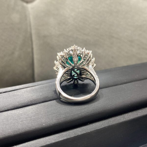 #150 S925 Silver Light Luxury Exquisite High-end Cultivated Paraiba Oval 6-carat ring - Image 4