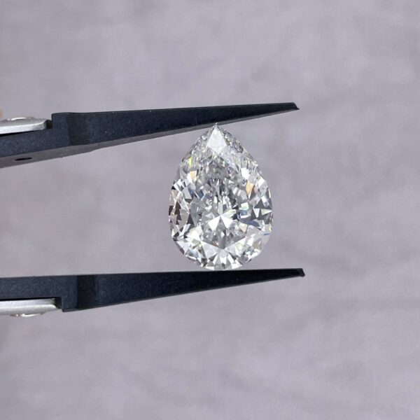 48# 3.08CT+E+VVS2 Pear-shaped IGI certified laboratory-grown diamond