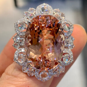 #211 Natural pink Morganite ring, with a main stone of 19.82 carats, 18k gold set with diamonds and a certificate