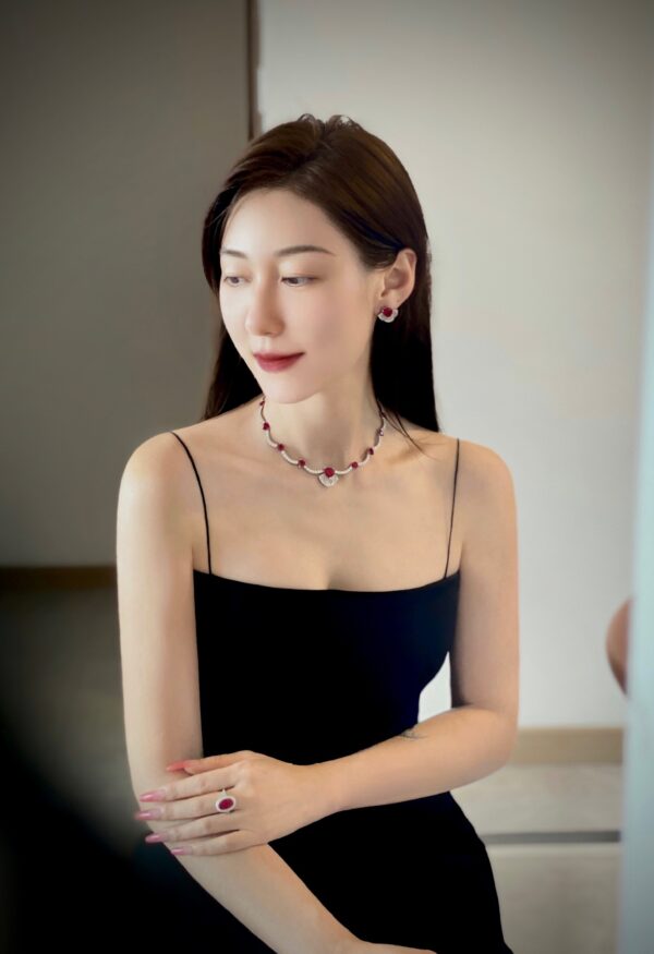 #133 S925 Silver light Luxury exquisite high-end feel 22ct cultivated ruby red heart necklace collarbone chain, 11ct ear studs - Image 5