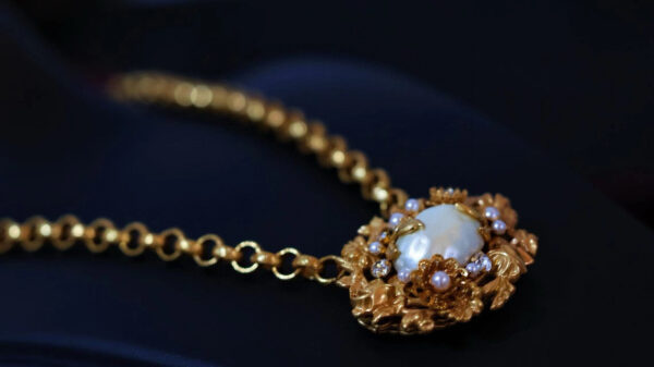 #318 Retro and High-end Baroque Pearl Flower Necklace Brooch - Image 9