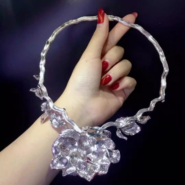 #112 925 Silver inlaid zircon flower-shaped necklace - Image 9