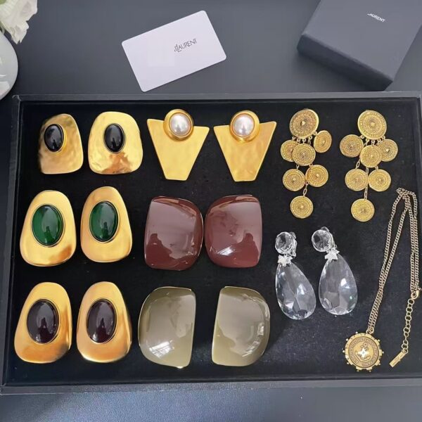 436#Fashionable new ear clip, European and American light luxury style, high-end feeling, rhinestone earrings, stage versatile accessories, women's earrings - Image 16