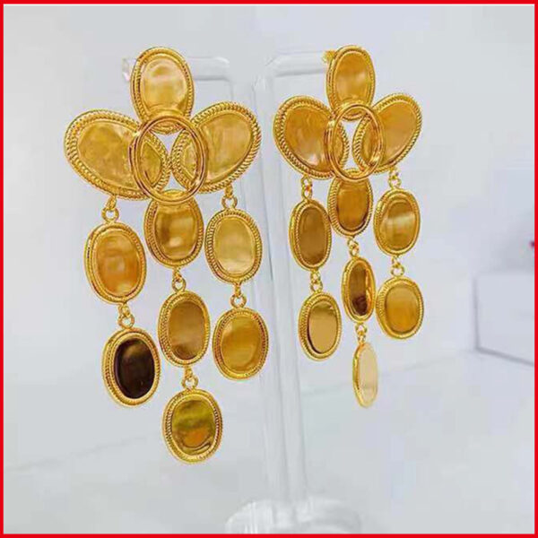 326#Fashionable oval tassel earrings 925 silver needle brass plated 24k gold designer round tassel high-end earrings - Image 2