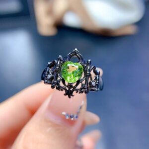 350#Factory Direct Color Treasure Jewelry 925 Silver Inlaid Natural Heart shaped Olivine Ring Small Personalized Black Gold Plating 6 * 6mm