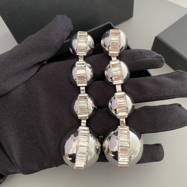 290#European and American niche design semi-circular sparkling diamond pendant gradient exaggerated earrings personality temperament fashionable banquet earrings - Image 3
