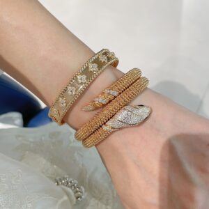389#Original design 925 silver thick gold electroplated snake shaped elastic bracelet, assembled with antique rivets, cool and elegant python shaped bracelet