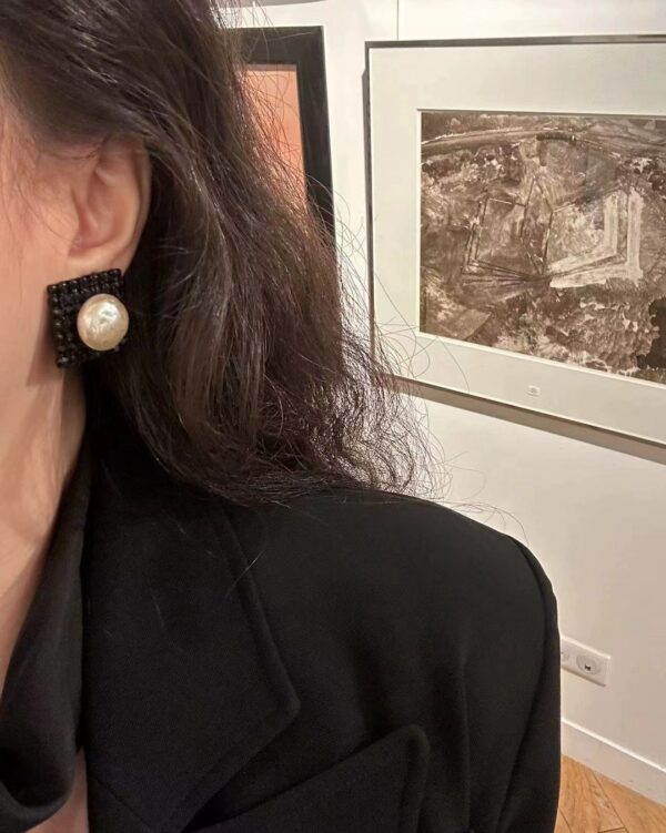 343#European and American retro geometric square black diamond ear clip medieval vintage personalized pearl versatile earrings - Image 3