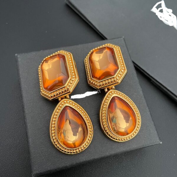 435#New vintage geometric water droplet ear clip retro earrings with light luxury and high-end customization style, fashionable earrings - Image 2