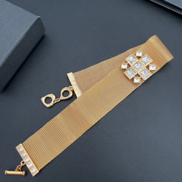 363#Designer style vintage woven necklace, bracelet, brooch, light luxury personalized chain, high-end punk collarbone chain - Image 3