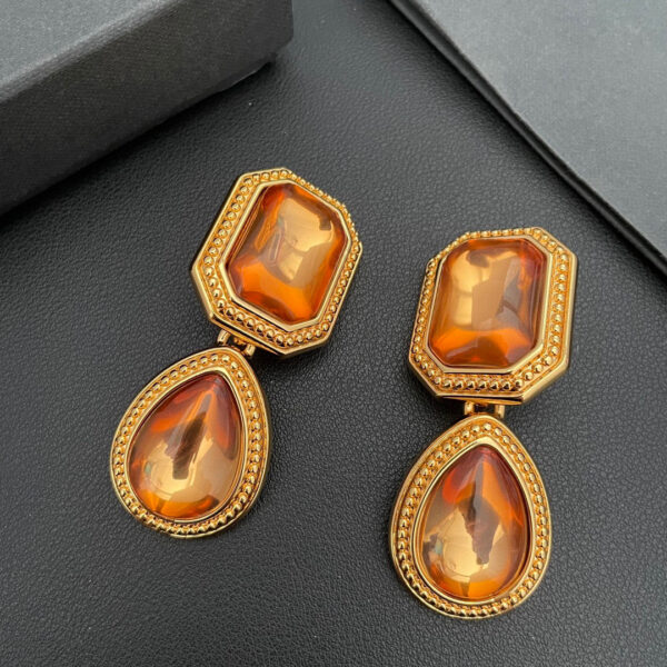 435#New vintage geometric water droplet ear clip retro earrings with light luxury and high-end customization style, fashionable earrings - Image 3