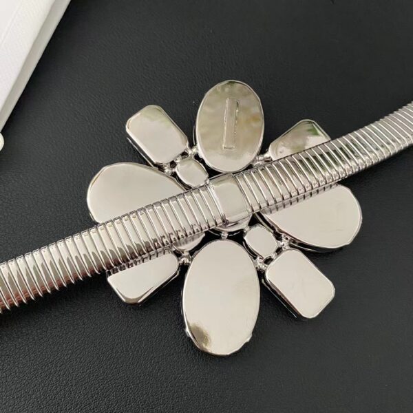 340#New European and American style fashionable flower crystal necklace with elegant design and luxurious high-end necklace accessories - Image 6