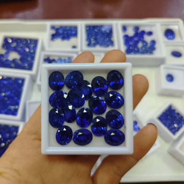 375#20.2 carats Laboratory cultivation of sapphire, royal blue ribbon, cotton wool, sapphire, natural cutting surface, bare stone - Image 5