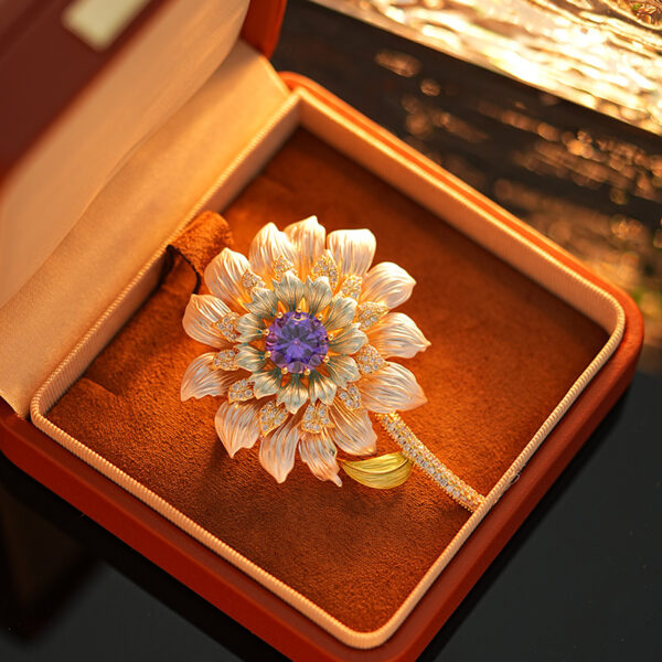 393#Luxurious Multi layer Sunflower Brooch Sparkling High Carbon Diamond Noble Jewelry High end Chest Flower - Image 4