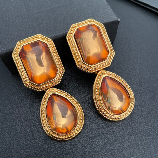 435#New vintage geometric water droplet ear clip retro earrings with light luxury and high-end customization style, fashionable earrings - Image 4