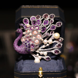 442666#Luxury natural freshwater pearl high-end art jewelry fashion design peacock brooch