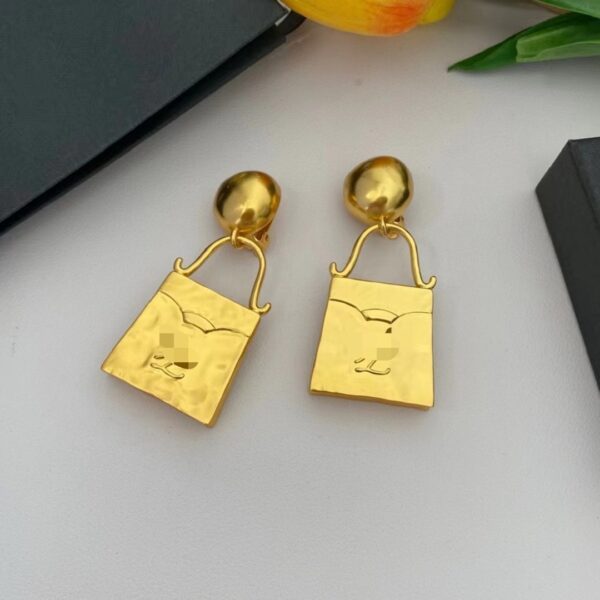 284#Vintage, retro style, palace style, plain gold, niche bag, personalized and fashionable shape, no ear holes, brass earrings - Image 4