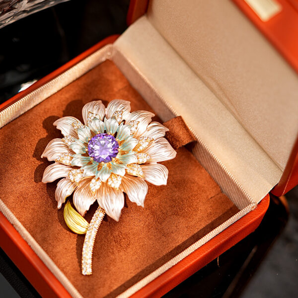 393#Luxurious Multi layer Sunflower Brooch Sparkling High Carbon Diamond Noble Jewelry High end Chest Flower - Image 5