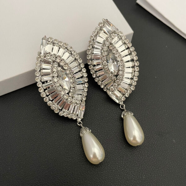 436#Fashionable new ear clip, European and American light luxury style, high-end feeling, rhinestone earrings, stage versatile accessories, women's earrings - Image 5