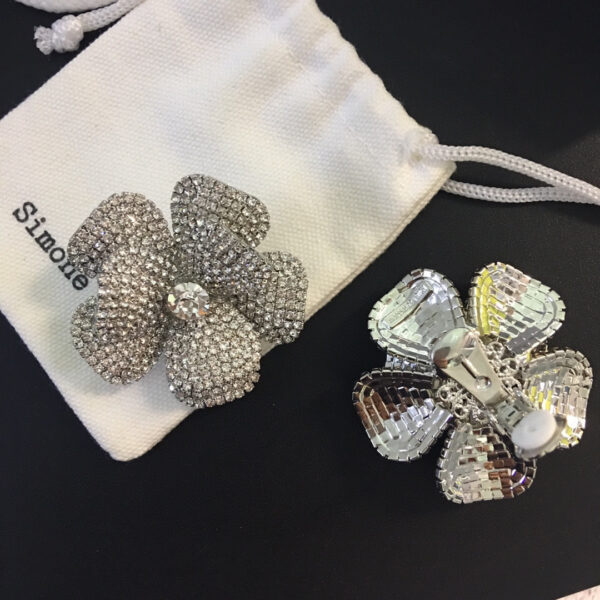 438#AR Rose Blossoms Full Diamond Crystal Earclip Light Luxury High Order European and American Fashion Retro Earrings - Image 5