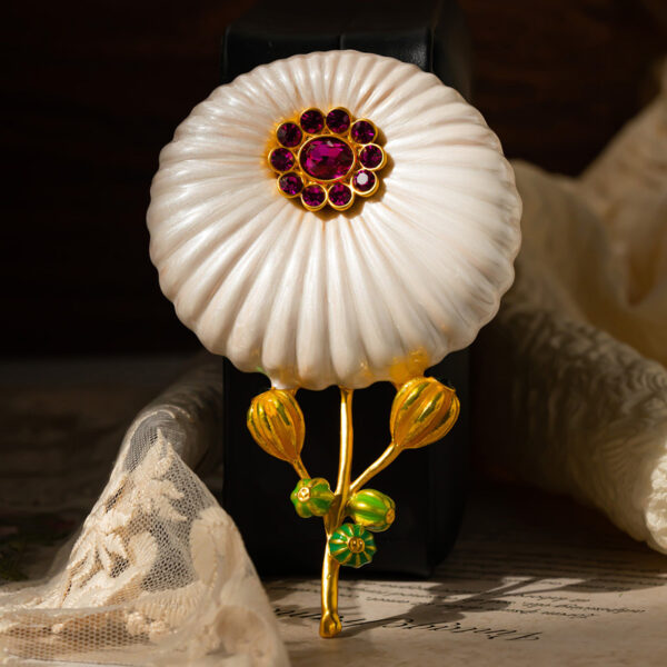 352#Original Vintage Vintage Vintage Jewelry, Western Antiques, European and American Luxury, Daisy Lady Brooch - Image 4