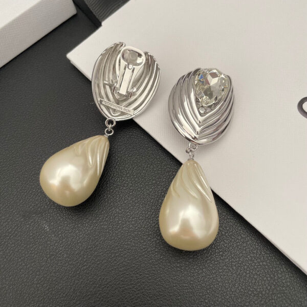 437#New AR Advanced Light Luxury Earclip with Pearl Flower Crystal Design, Simple and Elegant Water Drop Female Earrings - Image 6