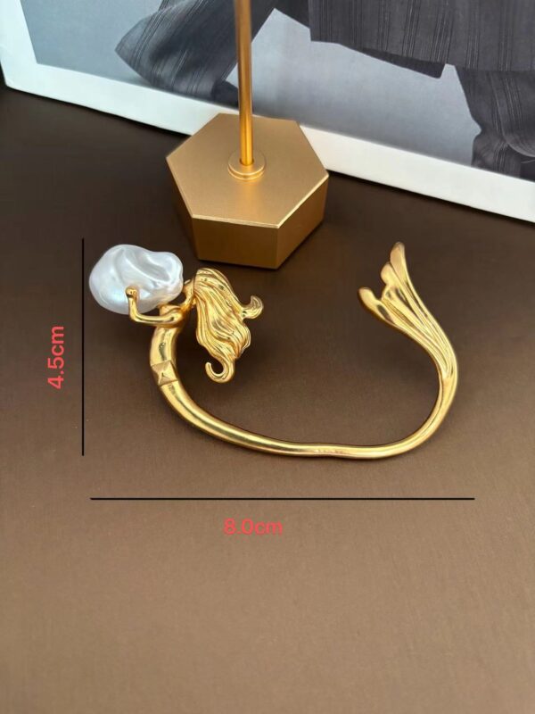 367#Senior designer mermaid paired with Baroque pearl light luxury single ear hook - Image 4