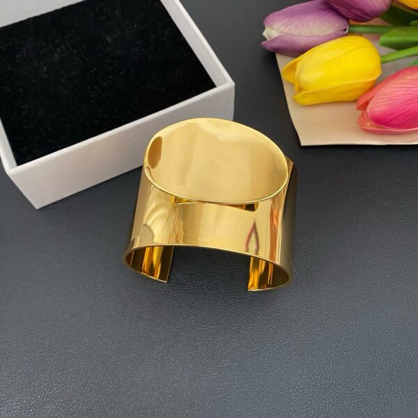 321#Designer's curved wide version smooth surface bracelet with a light luxury opening, exaggerated and simple European and American style. Spring 2025 new bracelet - Image 3