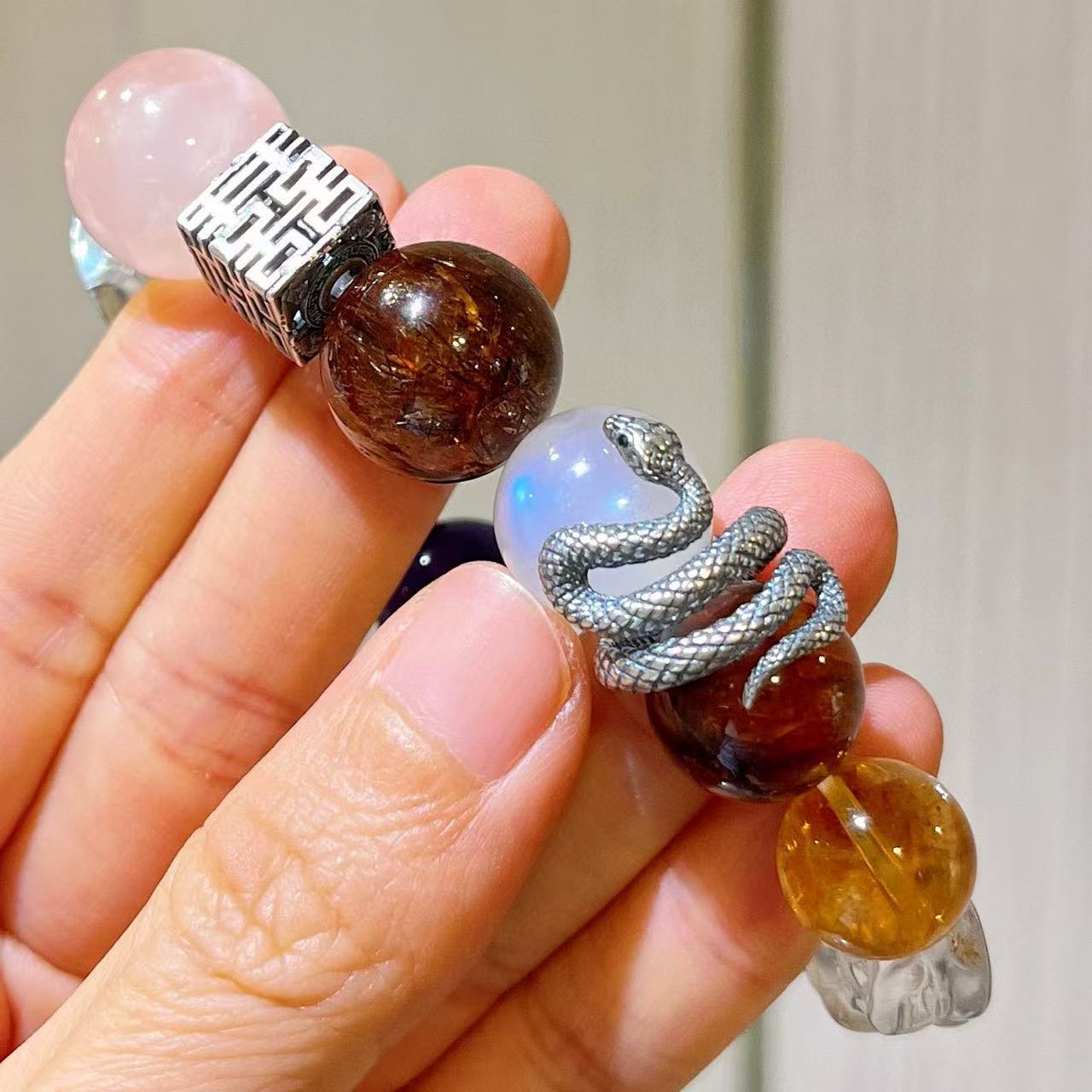 409#925 silver high-end custom-made natural powder crystal beeswax amethyst strawberry crystal lapis lazuli black gold super moonstone yellow crystal bracelet - Image 4