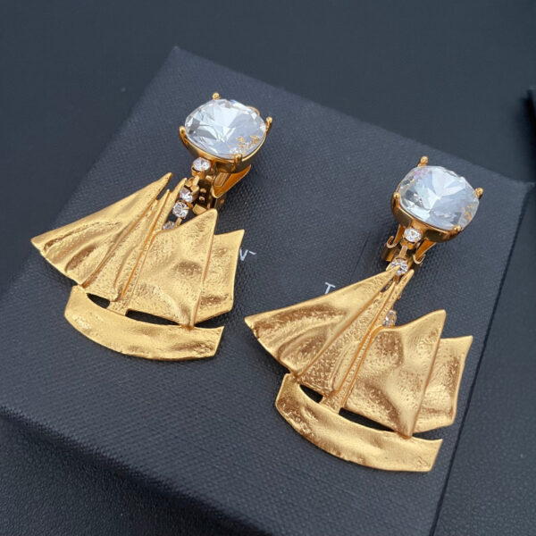 433#New irregular boat set zircon personalized texture earrings with retro design copper plated 24k minimalist ear clip - Image 7