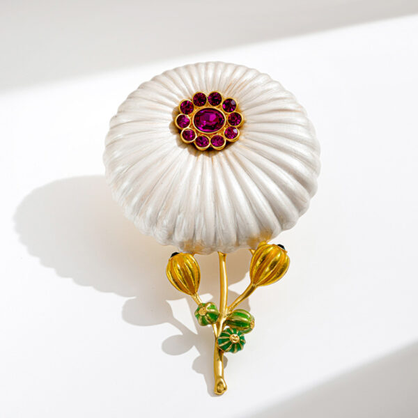 352#Original Vintage Vintage Vintage Jewelry, Western Antiques, European and American Luxury, Daisy Lady Brooch - Image 7