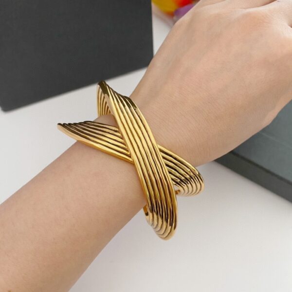 323#European and American retro metal line multi-layer cross winding bracelet with high-end feel, open mouth bracelet, designer's jewelry - Image 8