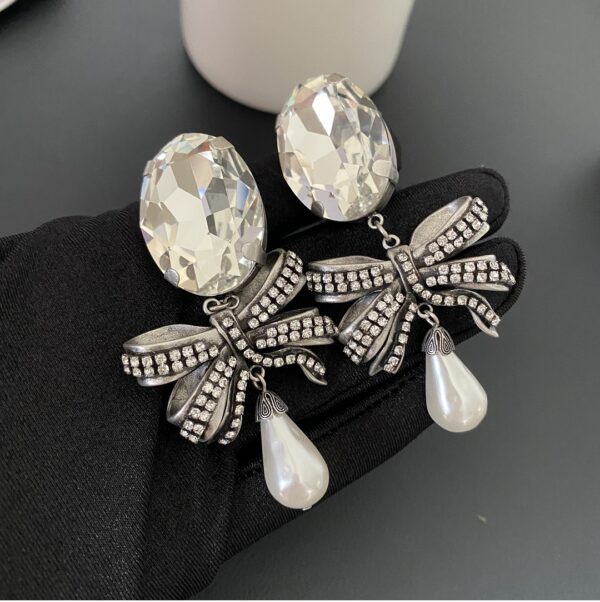 289#European and American style, fashionable bow, crystal ear clip, retro silver vintage design, light luxury ear clip earrings - Image 3